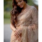 Srinidhi Ramesh Shetty Instagram - ✨️🌿🫶🏻 Saree @taruntahiliani Stylist @niru05_raghupathy Accessories @sonisapphire Photos @kroplaczasu Hair @mk_fryzjer Makeup @nam.cosmetics