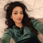 Srinidhi Ramesh Shetty Instagram - Hitting the bed! Literally 😴