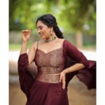 Srushti Dange Instagram – Got that desi feeling! 🍁🍂

Designer @sindira_by_swethaindiran 
Styled @swethaindiranstylist 
Makeup @hairandmakeupbynive 
Hairdo @vishaa_hairandmakeup 
Photographer @dhanush__photography
Jwellery @sankge 

#photography #happy #picoftheday #cute #srushtidange #like4like #travel #instagram #style #summer #srushti  #fitness #food #fun #srushtiidange 
#beauty #instalike #smile #cookuwithcomali #music #ootd #instamood #cwc #cookwithcomali #cookwithcomali4 #cookwithcomaliseason4