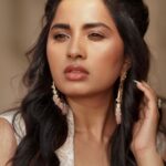 Srushti Dange Instagram – Hmmm subtle 🫧

Styled by @swethaindiranstylist 
Designer @sindira_by_swethaindiran 
MUA by @hairandmakeupbynive 
Earrings by @fineshinejewels
Photographer @camerasenthil