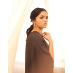 Sunaina Instagram - Photography : @the.portrait.culture @sat_narain @shotsbyyuv Styling @mehndi_jashnani MUA @zuci_hairnmakeup