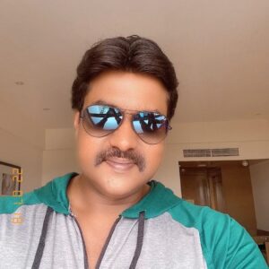 Sunil Instagram - 𝑨 𝒘𝒂𝒓𝒎 𝒔𝒎𝒊𝒍𝒆 𝒊𝒔 𝒕𝒉𝒆 𝒖𝒏𝒊𝒗𝒆𝒓𝒔𝒂𝒍 𝒍𝒂𝒏𝒈𝒖𝒂𝒈𝒆 𝒐𝒇 𝒌𝒊𝒏𝒅𝒏𝒆𝒔𝒔 🙂😍

Smile Please 📸 😛

#sunil #thoughtoftheday #tuesdayevening #eveningvibes #casualpic #sunilcomedy #sunilactor #mangalamsrinu #stayhappy #keepsmiling #loveyouall