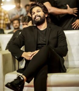 Sunil Instagram - Wishing Icon stAAr @alluarjunonline a very happy birthday..

#HappyBirthdayAlluArjun
#HBDAlluArjun #pushpa #iconstaralluarjun