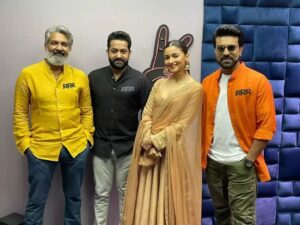 Sunil Instagram - Wishing all the best To the Team #RRR  @ssrajamouli
@alwaysramcharan ,@jrntr
 for Indian blockbuster .

#jrntr #ssrajamouli #ramcharan @aliaabhatt #RRRMovieOnMarch25th #RRRMovie @ajaydevgn