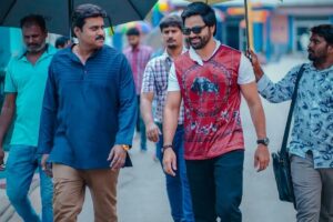 Sunil Instagram - On Set Fun with @harshachemudu and @syedsohelryan_official 😀

#ActorSunil #SunilasPolice  #TollywoodActors #onsetstills #Onsetlatestpics
#SunilComedy #LatestComedyscenes #SunilAsMaglamsrinu #MangalamSrinuInPushpa #SunilLatestPics #LatsetPicsOfSunil #comediansunil #pushpa
#SunilLatestMovie #SunilLatestStills #SunilAsVillan
