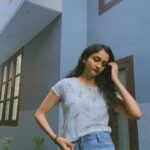Surabhi Santosh Instagram - This song is such a vibe 💙 #reelit #reels #dancereels #trendingsongs #instareels