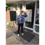 Swathi Reddy Instagram - Dovolenà #BindiTypeBabe #CleanBlackBoards💛