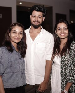 Tanvi Ram Instagram - ♥️

@koshyvinitha 
@nileen_sandra 
@tovinothomas 
@kunchacks 
@chaman.chakko 
@akhilarakkal 
@just._.eee 

Attire - @western_lady_ 
#2018everyoneisahero #celebrations