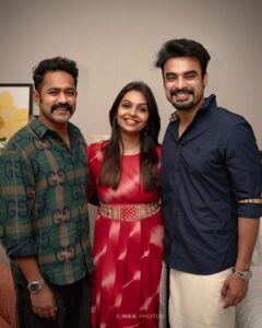 Tanvi Ram Instagram - 2018♥️

#anupamachoprashow #2018everyoneisahero #mumbaipremiere #happiness