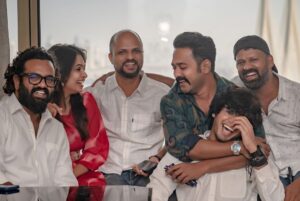 Tanvi Ram Instagram - Moments♥️

@judeanthanyjoseph 
@tovinothomas 
@asifali 
@chaman.chakko 
@akhilarakkal 
@mohandas_art_director 

#2018eveyoneisahero #2018successcelebration #happinesshigh #momentstoremember #2018