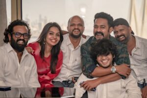 Tanvi Ram Instagram - Moments♥️

@judeanthanyjoseph 
@tovinothomas 
@asifali 
@chaman.chakko 
@akhilarakkal 
@mohandas_art_director 

#2018eveyoneisahero #2018successcelebration #happinesshigh #momentstoremember #2018