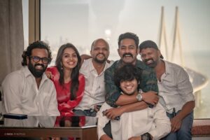 Tanvi Ram Instagram - Moments♥️

@judeanthanyjoseph 
@tovinothomas 
@asifali 
@chaman.chakko 
@akhilarakkal 
@mohandas_art_director 

#2018eveyoneisahero #2018successcelebration #happinesshigh #momentstoremember #2018