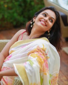 Tanvi Ram Instagram - :)

Photographer- @pranavraaaj 
Attire - @turmerikofficial 
Attire procured by - @mehaka_kalarikkal 
MUA - @elsamma_johnson_ 
Earrings - @aiqah_thestore 
Location- @kochimarriott