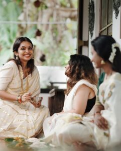 Tanvi Ram Instagram - Onam🌸

Camera - @rijil_kl 
Attire - @house_of_shalabam 
MUA - @sreegeshvasan_makeupartist 
Jewellery - @parakkat_jewels 
@elsamma_johnson_ 
@_anjalianil.__ 
Location - @palissery_heritage_home Special thanks to @imjoboyaugustine