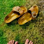 Tridha Choudhury Instagram - Walking barefoot on the Grass is a great way to end your day … 🍃 Being barefoot increases activity in muscles of the foot, ankle, knee and hip and over time this strengthens joints, making movement more efficient 🍃 Would you try it ? Type ‘ YES’ if you would 🍃 #therapywithtridha #sweatwithtridha #barefootwalking #fitnessmotivation #fitnesschallenge #fitnesscommunity