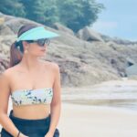 Tridha Choudhury Instagram – Throwback to this beach day with @goutami.talati 💛

#throwbacktuesday #throwbackmemories #beachdayeveryday #beachdaysarethebestdays #vacationtime #vacationmood