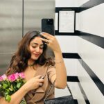 Tridha Choudhury Instagram - Just a rainy day in Mumbai 🌸 with @trishnachoudhury 🌸 #travelwithtridha #travelcommunity #monsoonmagic #monsoonlove #mumbaifoodie #mumbairains #mumbaibizarre Mumbai - The City of Dreams