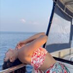 Tridha Choudhury Instagram – Surreal Sitar Symphony ♾️

#anjunadeep #musictherapy #musicheals #musiclove #musicgram #melodictechno 
#travelwithtridha #traveltherapy #dolphincruise #dolphindiscovery Maldives