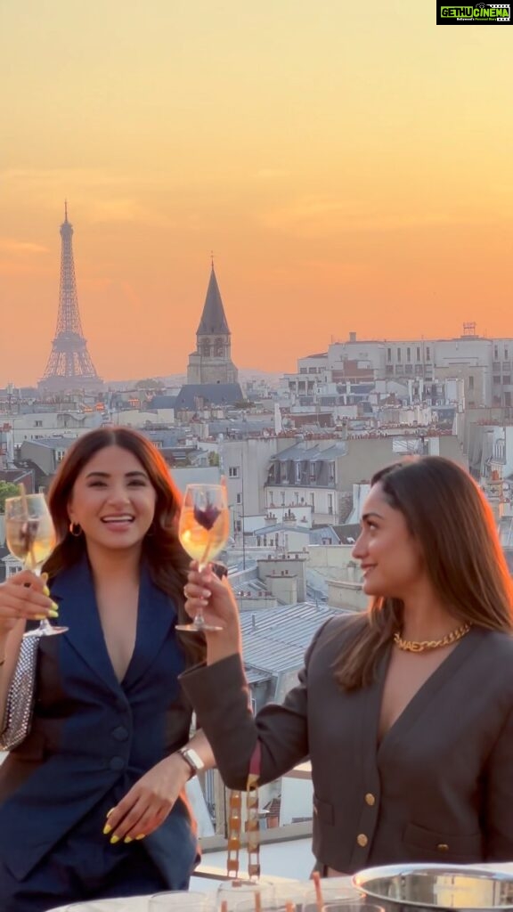 Tridha Choudhury Instagram - To Spritz & Sunsets 🥂 Thank you @lorealpro & @lorealpro_education_india for such a memorable experience 🥂 #goldenhourlight #goldenhour #sunsetsky #sunsets_oftheworld #sunsetcaptures #parissunset #parisrooftops #rooftopseason #rooftopbar Hôtel Dame des Arts