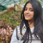 Ulka Gupta Instagram - Hydrangeas will be my favourite 💕 #ooty #bestfriendtrip #ootydiaries #hydrangeas Ooty
