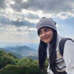 Ulka Gupta Instagram - Hydrangeas will be my favourite 💕 #ooty #bestfriendtrip #ootydiaries #hydrangeas Ooty