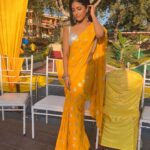 Ulka Gupta Instagram – Golden hour dates with me 
.
.
#bestieswedding #haldilook #sareelove Narmada Retreat Resort , Maheshwar, Madhya Pradesh