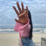 Ulka Gupta Instagram – You make me crazier ✨💕

Thank you @niikkkiiii_thakur for these lovely clicks 

#dearbeachiloveyou #danangbeach