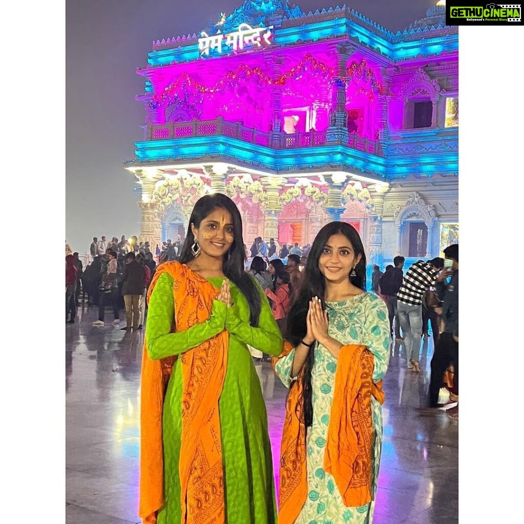 Ulka Gupta Instagram - वैकुंठ में भी ना मिले जो वो सुख, कान्हा तेरे वृंदावन धाम में है, कितनी भी बड़ी विपदा हो चाहे, समाधान तो बस श्री राधे तेरे नाम में है। #radheradhe #harekrishna #vrindavan