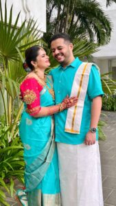 Vidyulekha Raman Instagram - I am the opposite of under dressed 😂🦋✨ 
 
Video Edit ✨ @elevateproductions.in 
Jewellery ✨ @challani_jewellery 
Blouse & Hip Belt ✨ @aadambharaa 
Hairstyle & Draping ✨ @makeupstoriesbythilags 
Flowers ✨ @manapookal 

#weddings #weddingphotography #wedding #indianwedding #saree #sareelove #sareedraping #jewellery #jewellerydeaign #southindian #silksarees #tamil #sisterofthebride #sisterswedding #chennai #trendingreels #reelsindia