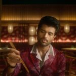 Vijay Deverakonda Instagram - From taking my pawsome playtime seriously to being dramatic about my subtle love for sushi watch me #BeBoth with @fastrackworld. #Fastrack #Fastrackworld