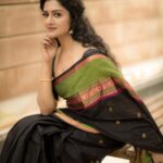 Vimala Raman Instagram – Eyes are never quiet 🤩💚🖤

Shot by my lovelies 😘❤️
#photographer @camerasenthil 
#makeupartist @makeupibrahim 
#hairstylist @hairstylists_vijayaraghavan @yasinhairstylist 
#styling @ivalinmabia 
#organisation @rrajeshananda 
.
.
.
#latest #new #capture #photography #fashionphotography #shoot #photoshoot #fashion #indianwear #indianfashion #style #saree #sareelove #makeup #actor #actress #vimalaraman