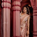 Vithika Sheru Instagram - I Carry My Grace Just Like This Saree ❤️ @house_of_aakriti has an amazing collection. Do check out their page for more beautiful sarees. PC - @teamartviewworks Location - @passionate_studios