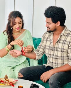 Vithika Sheru Instagram - Thanks For Always Being There For Me ❤️ I Love U Annaya @raju960