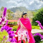 Aadhirai Soundarajan Instagram - #theyamunacloset 💕 This Beautiful Cotton Kurti From : @uzhamagal Comfortable Cotton Leggings From : @flybirds.official #aadhiraisoundararajan #outfitoftheday #kurtis #kurti #kurtilover #officewear #casualoutfit #casualstyle #salwar #salwarsuits #kurta #pink #leggings Kodaikkanal