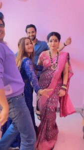 Aalisha Panwar Instagram - #CrazyGang 🤷‍♀️😅🫶

.

.

#onset #bts #trending #trendingreels #reelitfeelit #reelkrofeelkro #instagood #wednesdayvibes