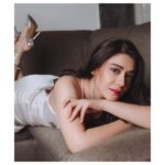 Aanchal Munjal Instagram - Rise for yourself before you fall for someone ✨️ 💜 . . . #AnchalSingh #photooftheday #life #ootd #glam #asthetic #instafashion