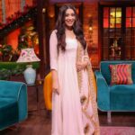 Aanchal Munjal Instagram - I had a blast shooting for the 'The Kapil Sharma Show' & my excitement was so apparent if you all saw the show. Laughter is the best therapy & @kapilsharma @anukalpgoswami along with @archanapuransingh mam @kikusharda @sumonachakravarti @vikalp_mehta #ManjuBrijnandanSharma & the whole team are doing a Divine job, spreading happiness like no one else. So grateful for this experience ❤️🫶🧿 @sonytvofficial @sonylivindia