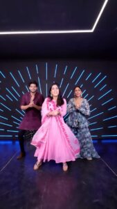 Abhimanyu Dasani Instagram - Kaleja kad ke… ❤️ with beautiful @mrunalthakur ❤️ & handsome @abhimanyud 

#dance #trending