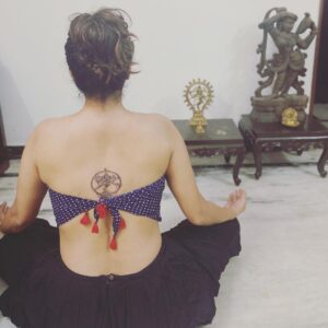 Abhirami Venkatachalam Instagram - ஆடல்வல்லான்🙏🏼 

மாசில் வீணையும்
 மாலை மதியமும்
வீசு தென்றலும்
 வீங்கிள வேனிலும்
மூசு வண்டறை
 பொய்கையும் போன்றதே
ஈசன் எந்தை
 இணையடி நீழலே✨
#life #love #live #shiva #shambho #forever #dancer #dancelover #yogini #yodha #abhiramivenkatachalam #kannamma #kanmani #av #instagram #instagood #instamood #instamood #instadaily #instalike #instalove #instapost #tattoo #chennai #tantra
PS- don’t teach me about devotion, it’s my personal what I have with my shiva 🙏🏼✨ stay out of it 👊🏼☺️