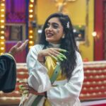 Abhirami Venkatachalam Instagram - NEVER REGERT ANYTHING THAT MAKE YOU SMILE . . . . @abhirami.venkatachalam @abhirami.army_kanamaa #abhiramivenkatachalam #abhirami #bigbosssulimate #bigboss #television #hotstartamil #costume #task #contestant #bbhome