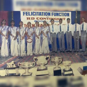 Abhirami Venkatachalam Instagram - The best school days memories ever in my life ...Republic Day parade memories (year2003).. only jw from Madras.....🇮🇳 ♥️
