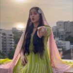 Adah Sharma Instagram - Kya aap Dagaabaaz ho? Humein zinda rehne do pe eagle ki timing dekhoooo! 🦅❤️ #tseries #BhushanKumar @ghuggss @jubin_nautiyal @rochakkohli @theofficialnusrat @abhishek_as_it_is @adil_choreographer @rajchanana @shivamchanana @sanjoyd