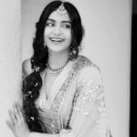 Adah Sharma Instagram - Kaanton ko murjhane ka khauf nahin. Phool to murjhha jaate hain, lekin kaante daaman thhaam lete hain😁😛😜 #MoralOfTheQuoteDontBeAFoolBeAKaanta🌸✒️ #AlsoiDidNotSayThisAnarkaliDidSoDontHoldMeResponsibleIfYouBecomeAFoolOrAKaanta Outfit- @mirpurimaheka Jewellery- @rubans.in 👗@juhi.ali 💇‍♀️@snehal_uk #100YearsOfAdahSharma #adahsharma