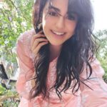 Adah Sharma Instagram - Adah Da Dhaba - Unity in Diversity ❤️ Whatever the colour of your feathers or fur - All are Welcome ! Yeh kuch satisfied customers hai Jo baar baar aate hain. I hear we have s 5 star rating 😍❤️😁😁😁😁😁 . DISCLAIMER : WE DO NOT TOUCH OR CAGE OUR CUSTOMERS (do you like being touched when you visit a restaurant ?no na! they don't either) #100yearsOfAdahsharma #AdahDaDhaba . P.S. monkeys ka video I forgot to upload 😭