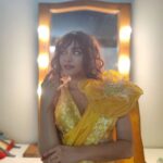 Adah Sharma Instagram - Bare feet ! I walked for Lakme fashion week today. Happy first day of Navratri ❤️ Yeh Saree nahi hai btw . This is a Mekhela Chador. I walked for @sanjukta_dutta_ What a lovely lovely human ! This is from her latest colection Sapoon which means dreams . Don't miss the Alta on the hands and feet 🫀 Waiting for professional pictures...tab tak yeh🤓 P.S.the Mekhela Chador is a traditional Assamese sarong traditionally worn by Assamese women. This is a modern twist to it with the trail 🤓❤️