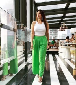 Aditi Gautam Instagram - Up in the Aer! @aermumbai 
.
.
.
.
.
.
.
.
.
.
#newlaunch #aermumbai #fourseasons #weekendvibes #outfit #picoftheday #exploremore #trending #love #ootd #fashionideas #hospitality #actor #ANewAERa