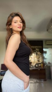 Aditi Gautam Instagram - Mood swings at its best!!
.
.
.
.
.
.
.
.
.
.
.
.
.
#reels #reelitfeelit #pms #mood #moodswings #trending #dance #relatable #relatablememes #memes #exploremore