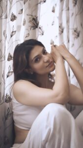 Aditi Gautam Instagram - Par hum reh na sake……
.
.
.
.
.
.
.
.
.
#reels #reelitfeelit #explore #trend #facoemodel #instahappy #happysmile #mood #igers #photography #reelindia