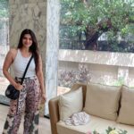 Aditi Gautam Instagram - So recently I tried the HYDRA FACIAL at @elixirwell and I must say it was really a great experience I first took a consultation with @dr.shreakapoor my personal requirement was to get a glow on my face as I was feeling my skin quite dull offlate she suggested to try their hydra facial.. you can see my experience in the video we did end up the facial with a cooling mask if I missed to shoot. But I am sure I would love to try their other treatments too. And it’s been 2 to 3 days now my skin feels hydrated and smooth 🌸 . . . . . . . . #reels #reelsindia #skincare #skin #skintreatment #skinhealth #hydrafacial #selfcare #explorepage #trendingreels #beauty
