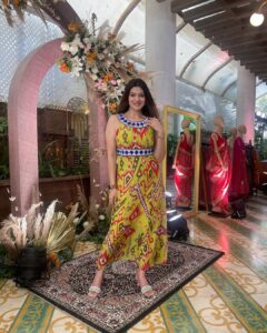 Aditi Gautam Instagram - To an eventful day hosted by @jasleensabharwal @theancestrystore  showcasing their festive collection. Guess which outfit did I pick up?
.
.
.
.
.
.
.
.
#ootd #festivecollection #outfitinspiration #fashion #explore #fyp #fashionstyle #modeling #pose #photography #viralpost